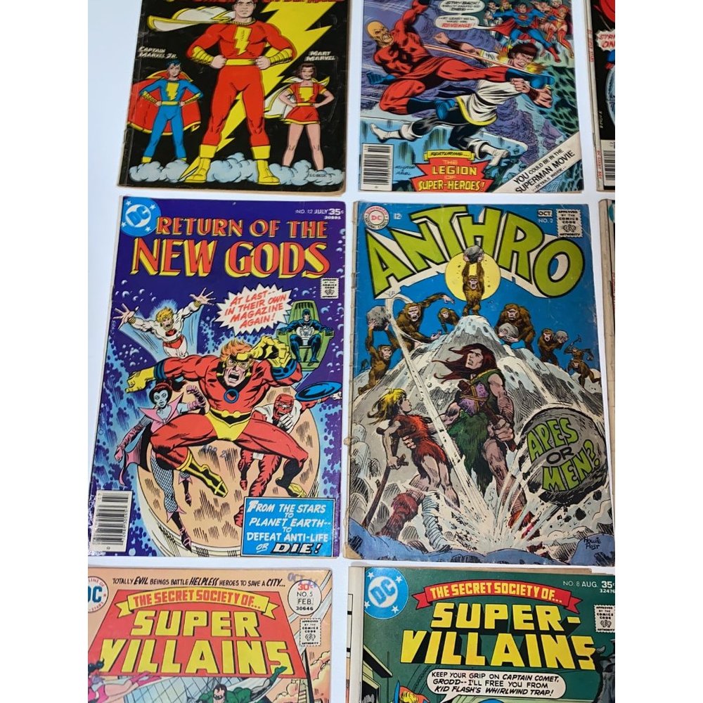 10 ASSORTED DC COMICS - Picture 4 of 9